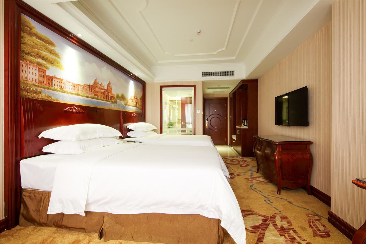 Vienna Hotel - Da Ju Yuan Branch Шэньчжэнь Экстерьер фото